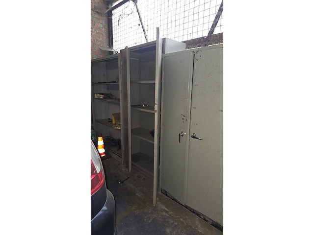 Armoire en métal (3x) - afbeelding 4 van  12