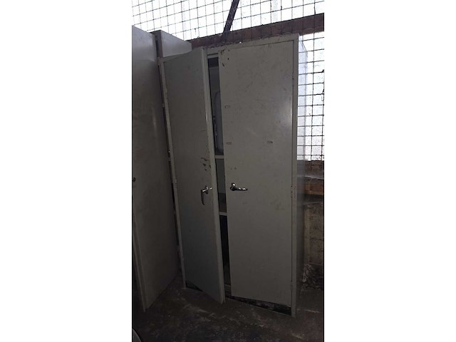 Armoire en métal (3x) - afbeelding 5 van  12