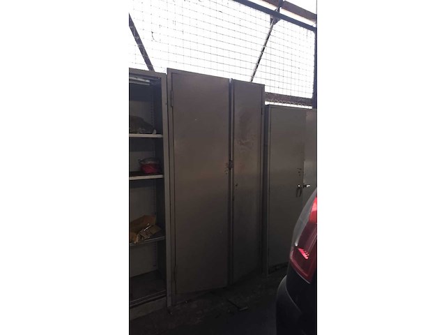 Armoire en métal (3x) - afbeelding 7 van  12