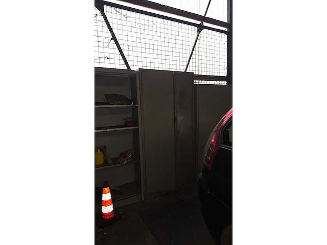 Armoire en métal (3x) - afbeelding 9 van  12