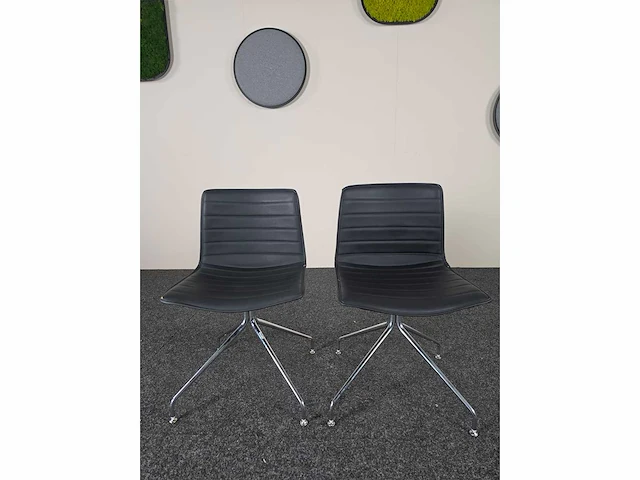 Arper - vergaderstoelen (2x) - afbeelding 3 van  11