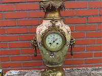 Art-nouveau klok met bronzen elementen