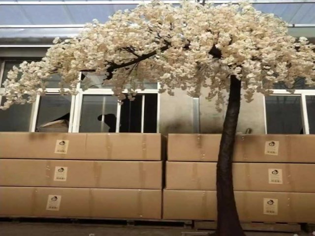 Artificial sakura boom - afbeelding 1 van  1