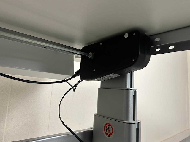 Artiforce - zit/sta elektrisch verstelbaar - bureau - afbeelding 11 van  14