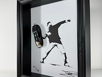 Artwork - porsche - porsche thrower - feat banksy - 2024 - editie 2/10 - afbeelding 3 van  6