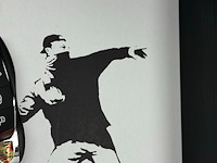 Artwork - porsche - porsche thrower - feat banksy - 2024 - editie 2/10 - afbeelding 6 van  6