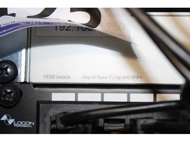 Aruba 24 1g base-t / 4p 10g sfp+ - afbeelding 2 van  3