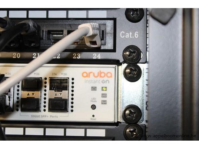 Aruba 24 1g base-t / 4p 10g sfp+ - afbeelding 3 van  3