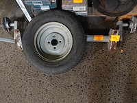 As voor aanhangwagen + wiel - afbeelding 1 van  2