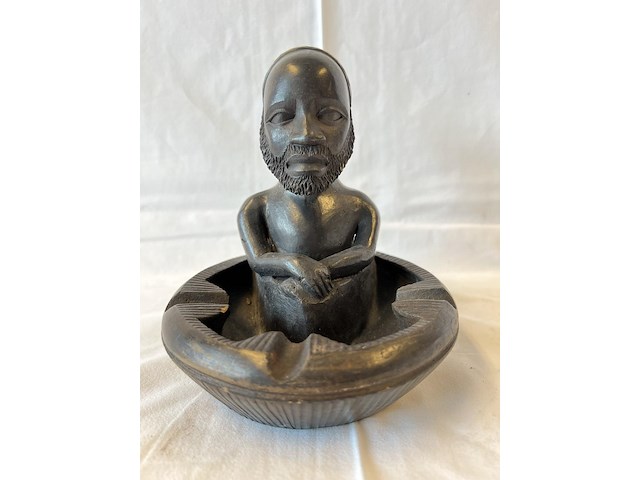 Asbakje met hoofd en armen - afbeelding 1 van  3