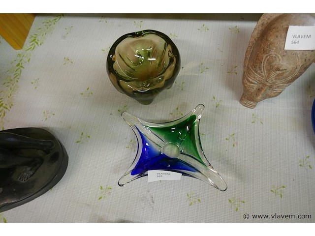 Asbakken in gekleurd glas - afbeelding 2 van  2