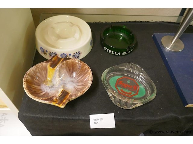 Asbakken - afbeelding 1 van  1