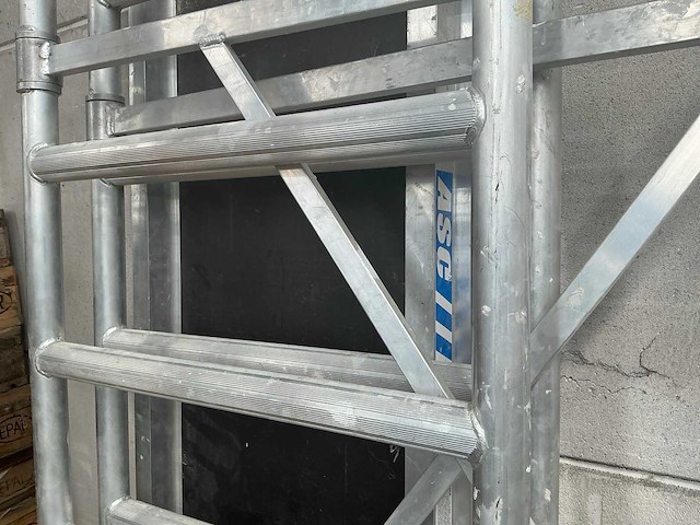 Asc group alu rolsteiger - afbeelding 1 van  6