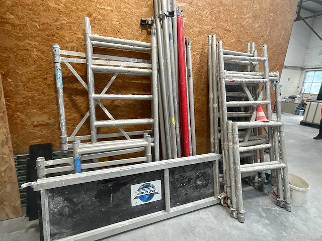Asc group aluminium rolsteiger – compleet met wielen en platform - afbeelding 1 van  3