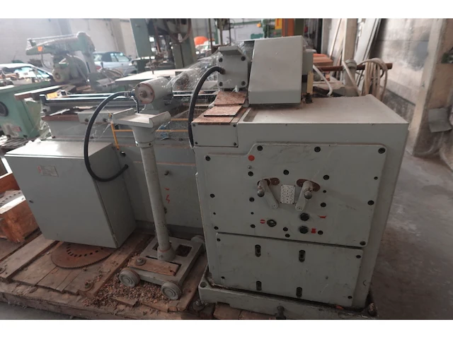 Assenafkortzaagmachine - afbeelding 4 van  8