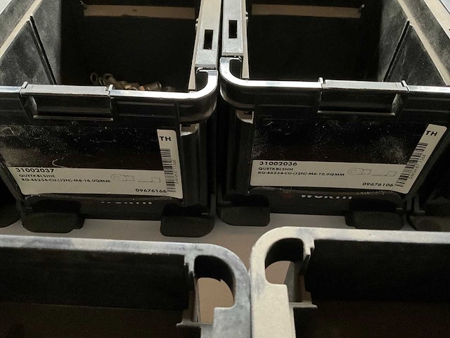 Assorti bevestigingsmaterialen o.a. ringtong en vlakstekkerhulzen in stapelbare bakken - afbeelding 13 van  14