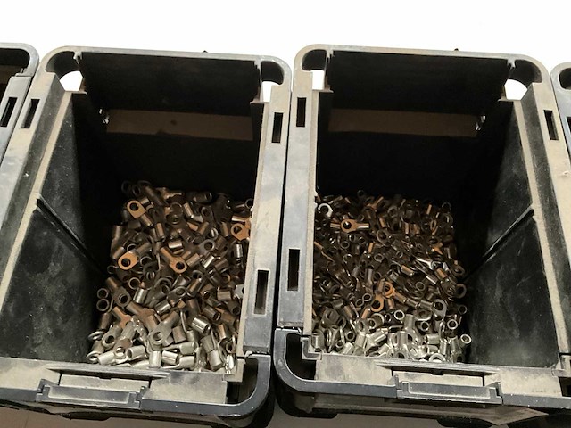 Assorti bevestigingsmaterialen o.a. ringtong en vlakstekkerhulzen in stapelbare bakken - afbeelding 8 van  8