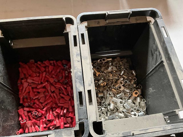 Assorti bevestigingsmaterialen o.a. ringtong in stapelbare bakken - afbeelding 13 van  16