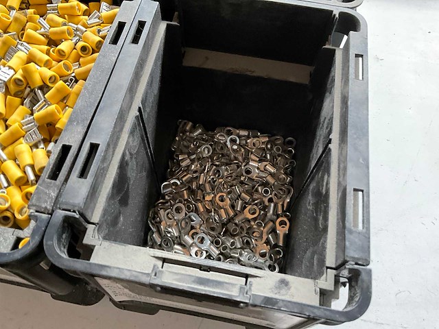 Assorti bevestigingsmaterialen o.a. ringtong in stapelbare bakken - afbeelding 14 van  16