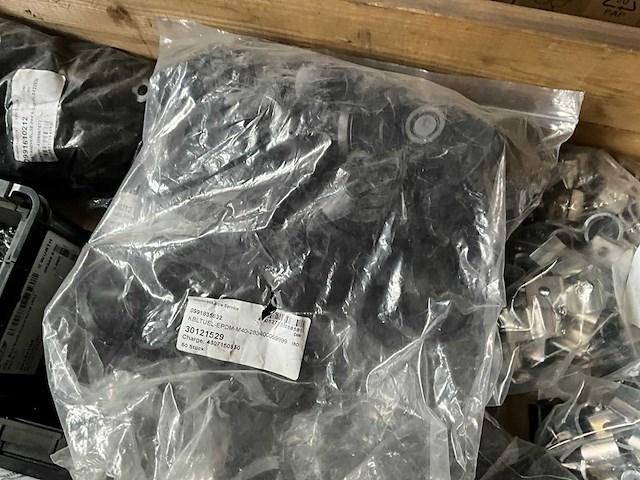 Assorti diverse bevestigingsmaterialen - afbeelding 2 van  16