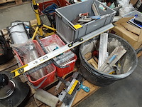 Assortiment aannemersmateriaal - afbeelding 6 van  6