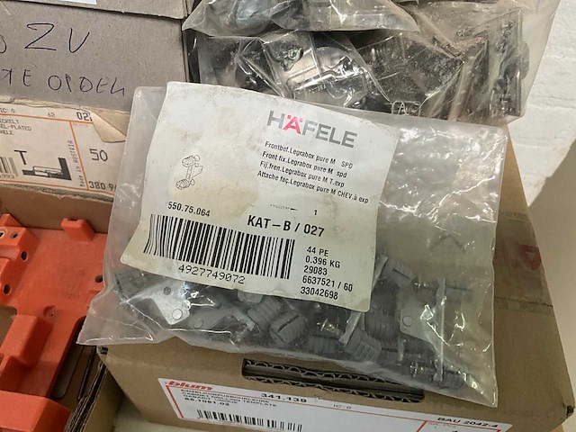 Assortiment blum accessoires en toebehoren - afbeelding 4 van  14