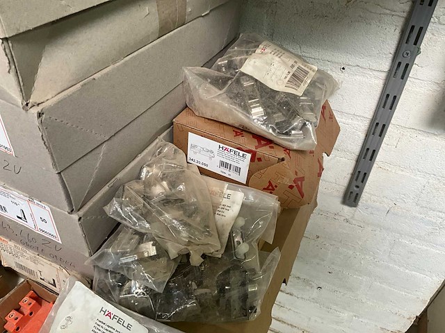 Assortiment blum accessoires en toebehoren - afbeelding 6 van  14