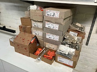 Assortiment blum accessoires en toebehoren - afbeelding 1 van  14