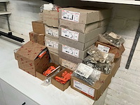 Assortiment blum accessoires en toebehoren - afbeelding 7 van  14