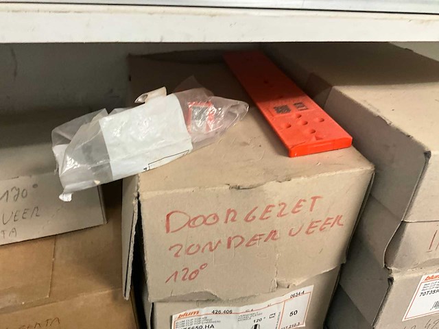 Assortiment blum accessoires en toebehoren - afbeelding 13 van  14