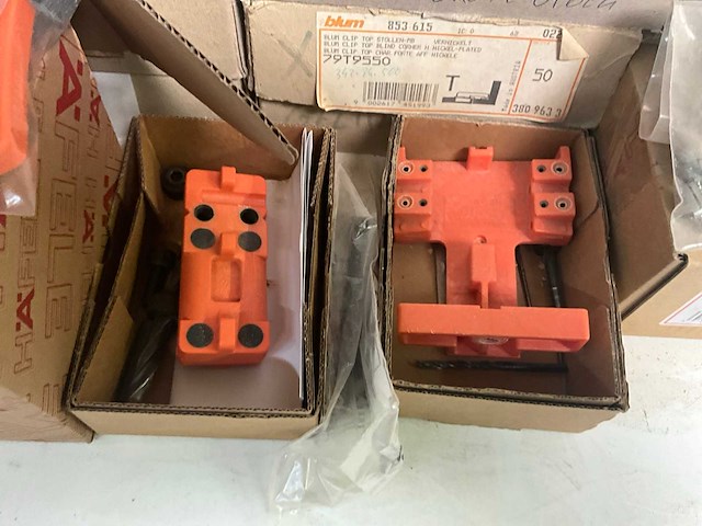 Assortiment blum accessoires en toebehoren - afbeelding 14 van  14