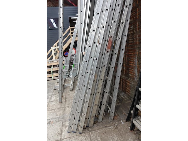 Assortiment diverse ladders - afbeelding 4 van  5