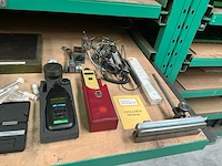 Assortiment diverse meetgereedschappen - afbeelding 2 van  8