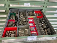 Assortiment diverse snijgereedschappen