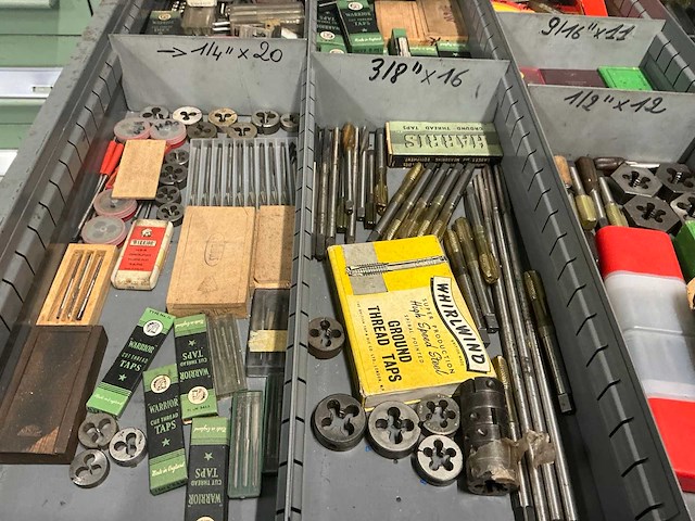 Assortiment draadtappen en snijkussens - afbeelding 2 van  6