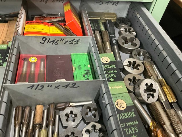 Assortiment draadtappen en snijkussens - afbeelding 5 van  6