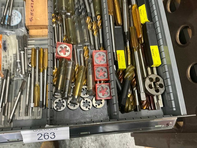 Assortiment draadtappen en snijkussens - afbeelding 7 van  7