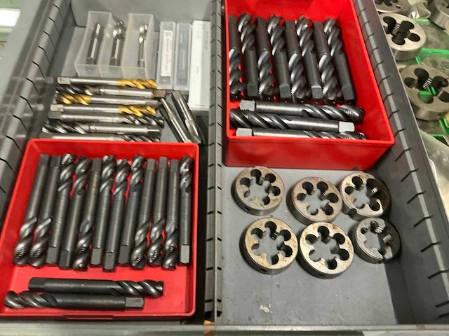Assortiment draadtappen en snijkussens - afbeelding 2 van  7