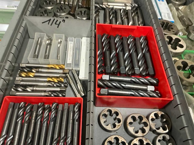 Assortiment draadtappen en snijkussens - afbeelding 3 van  7