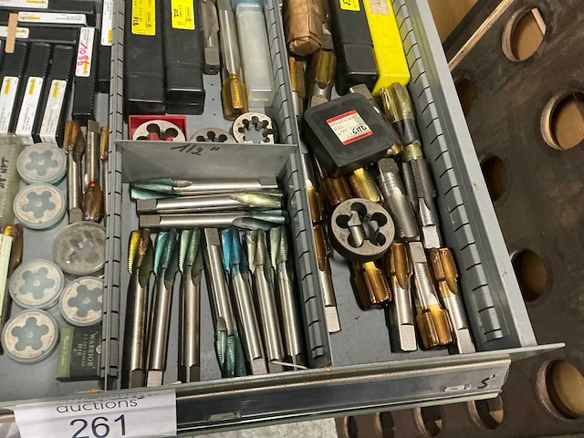 Assortiment draadtappen en snijkussens - afbeelding 7 van  7