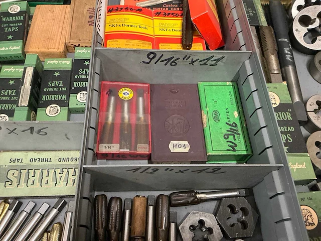 Assortiment draadtappen en snijkussens - afbeelding 5 van  9