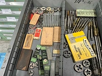Assortiment draadtappen en snijkussens - afbeelding 8 van  9