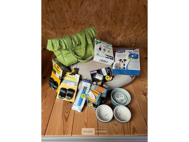 Assortiment hondenbenodigdheden - afbeelding 1 van  2