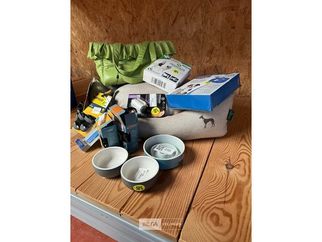 Assortiment hondenbenodigdheden - afbeelding 2 van  2