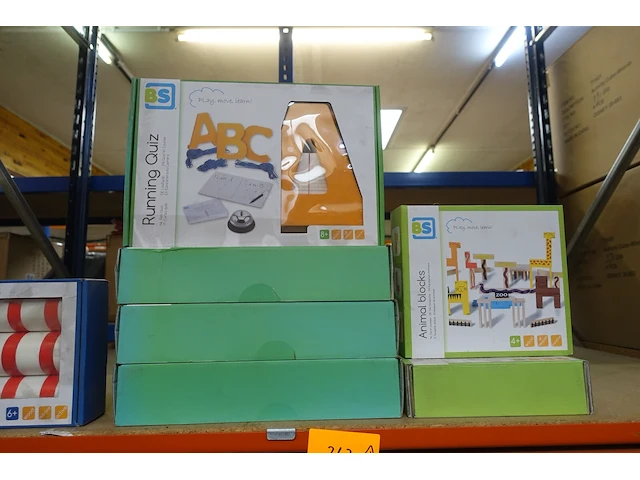 Assortiment kinderspeelgoed - afbeelding 3 van  8