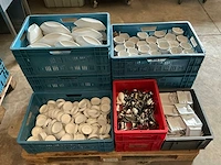 Assortiment kommetjes en bordjes - afbeelding 4 van  9