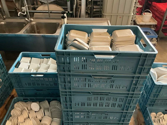 Assortiment kommetjes en bordjes - afbeelding 7 van  9