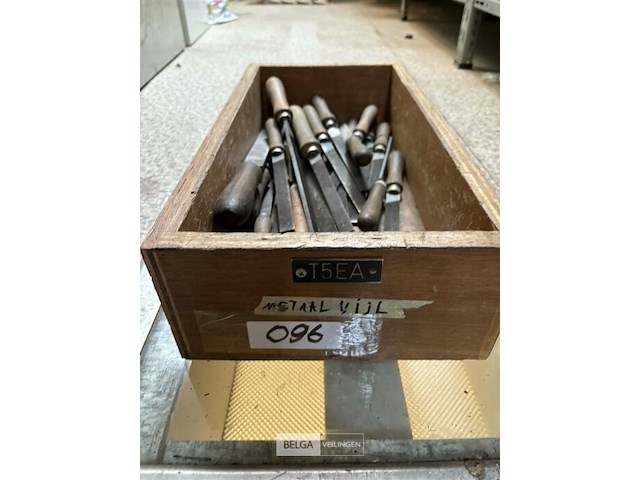 Assortiment metaalvijlen plat -excl houten bak - afbeelding 1 van  2