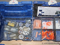 Assortiment schroeven en bevestigingsmaterialen - berner - diverse maten assortiment tape en kabelstukken - diverse types assortiment borstels en slijphulpmiddelen - diverse types assortiment pluggen - diverse maten - afbeelding 2 van  4