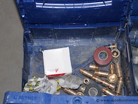 Assortiment schroeven en bevestigingsmaterialen - berner - diverse maten assortiment tape en kabelstukken - diverse types assortiment borstels en slijphulpmiddelen - diverse types assortiment pluggen - diverse maten - afbeelding 3 van  4